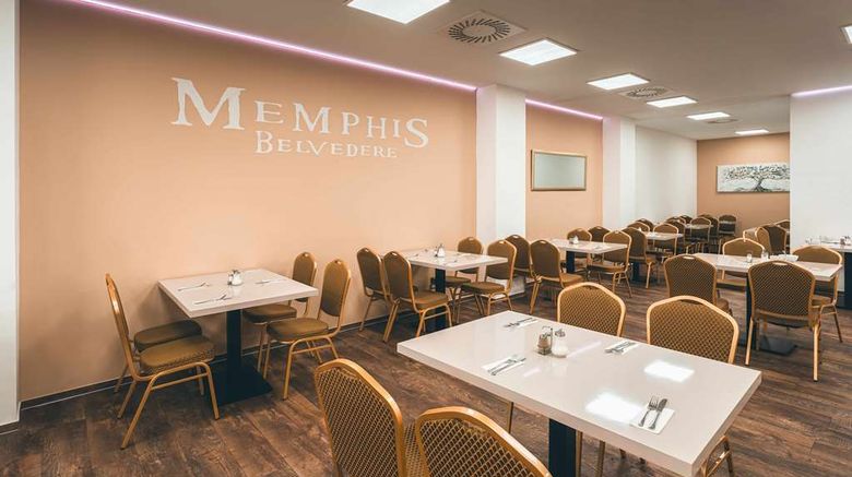 <b>Hotel Belvedere Restaurant</b>. Images powered by <a href="https://iceportal.shijigroup.com/" title="IcePortal" target="_blank">IcePortal</a>.