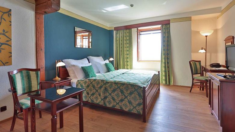 <b>Romantic Hotel Mlyn Room</b>. Images powered by <a href="https://iceportal.shijigroup.com/" title="IcePortal" target="_blank">IcePortal</a>.
