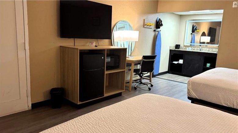<b>Super 8 by Wyndham Corpus Christi Room</b>. Images powered by <a href="https://iceportal.shijigroup.com/" title="IcePortal" target="_blank">IcePortal</a>.