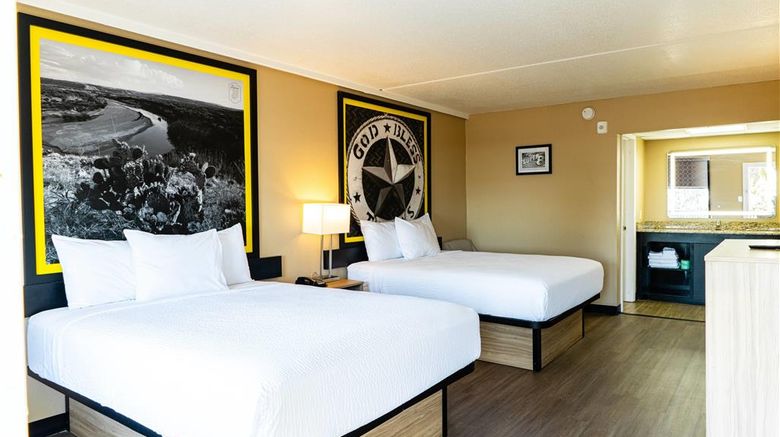 <b>Super 8 by Wyndham Corpus Christi Room</b>. Images powered by <a href="https://iceportal.shijigroup.com/" title="IcePortal" target="_blank">IcePortal</a>.