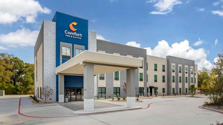 <b>Comfort Inn & Suites Exterior</b>. Images powered by <a href="https://iceportal.shijigroup.com/" title="IcePortal" target="_blank">IcePortal</a>.