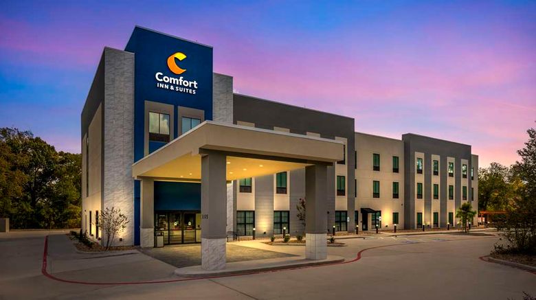 <b>Comfort Inn & Suites Exterior</b>. Images powered by <a href="https://iceportal.shijigroup.com/" title="IcePortal" target="_blank">IcePortal</a>.