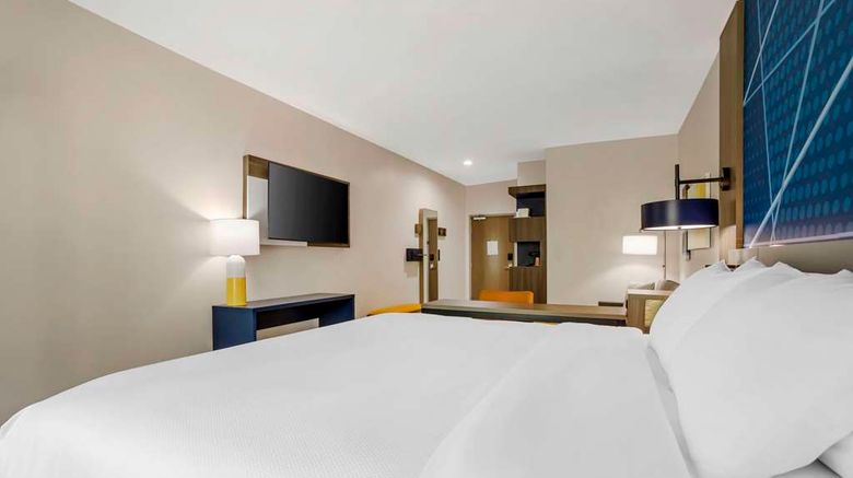 <b>Comfort Inn & Suites Suite</b>. Images powered by <a href="https://iceportal.shijigroup.com/" title="IcePortal" target="_blank">IcePortal</a>.