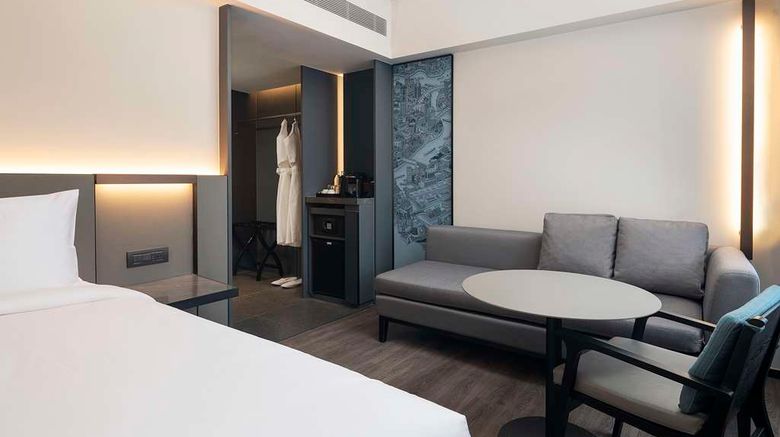 <b>Radisson Hotel Don Mueang Bangkok Room</b>. Images powered by <a href="https://iceportal.shijigroup.com/" title="IcePortal" target="_blank">IcePortal</a>.
