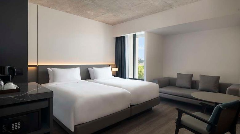 <b>Radisson Hotel Don Mueang Bangkok Suite</b>. Images powered by <a href="https://iceportal.shijigroup.com/" title="IcePortal" target="_blank">IcePortal</a>.