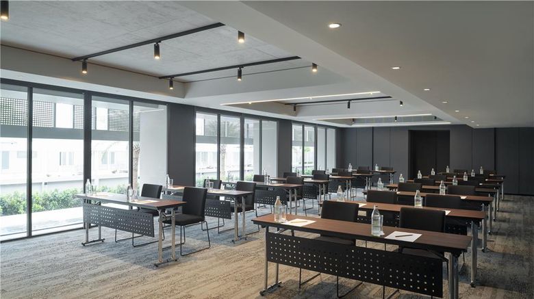 <b>Radisson Hotel Don Mueang Bangkok Meeting</b>. Images powered by <a href="https://iceportal.shijigroup.com/" title="IcePortal" target="_blank">IcePortal</a>.