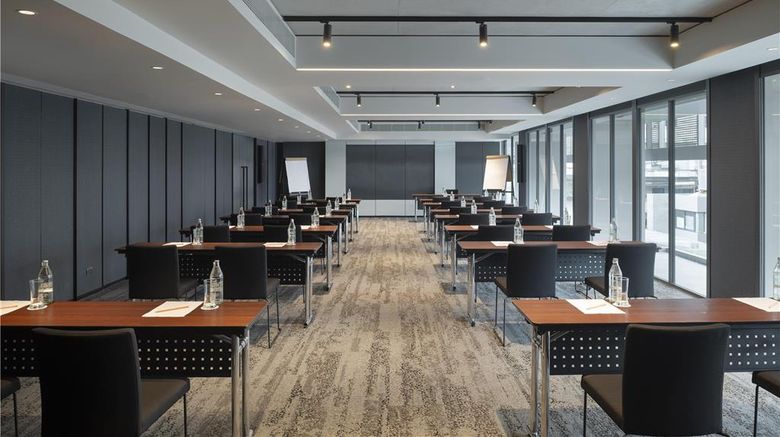 <b>Radisson Hotel Don Mueang Bangkok Meeting</b>. Images powered by <a href="https://iceportal.shijigroup.com/" title="IcePortal" target="_blank">IcePortal</a>.