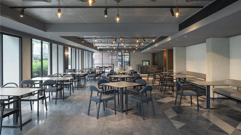 <b>Radisson Hotel Don Mueang Bangkok Restaurant</b>. Images powered by <a href="https://iceportal.shijigroup.com/" title="IcePortal" target="_blank">IcePortal</a>.