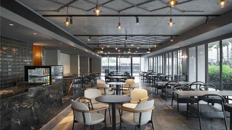 <b>Radisson Hotel Don Mueang Bangkok Restaurant</b>. Images powered by <a href="https://iceportal.shijigroup.com/" title="IcePortal" target="_blank">IcePortal</a>.