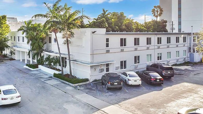 <b>Garden Hotel Miami International Airport Exterior</b>. Images powered by <a href="https://iceportal.shijigroup.com/" title="IcePortal" target="_blank">IcePortal</a>.