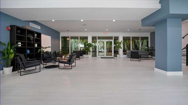 <b>Garden Hotel Miami International Airport Lobby</b>. Images powered by <a href="https://iceportal.shijigroup.com/" title="IcePortal" target="_blank">IcePortal</a>.