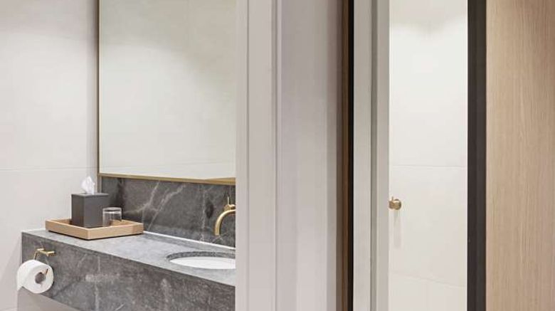<b>Hotel Admiral, Ascend Hotel Collection Room</b>. Images powered by <a href="https://iceportal.shijigroup.com/" title="IcePortal" target="_blank">IcePortal</a>.