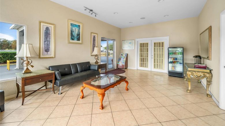 <b>Rodeway Inn Lake Wales Winter Haven Lobby</b>. Images powered by <a href="https://iceportal.shijigroup.com/" title="IcePortal" target="_blank">IcePortal</a>.