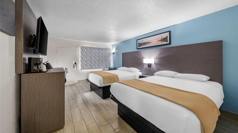 <b>Rodeway Inn Lake Wales Winter Haven Room</b>. Images powered by <a href="https://iceportal.shijigroup.com/" title="IcePortal" target="_blank">IcePortal</a>.