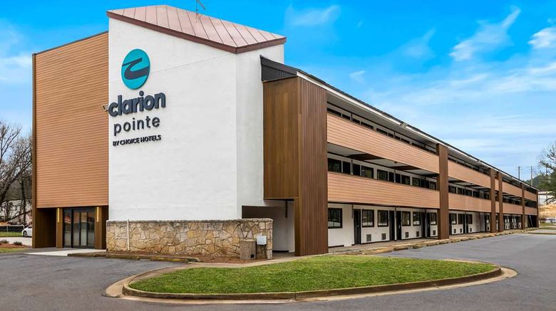 <b>Clarion Pointe Exterior</b>. Images powered by <a href="https://iceportal.shijigroup.com/" title="IcePortal" target="_blank">IcePortal</a>.