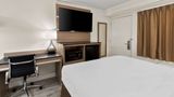 <b>Clarion Pointe Room</b>. Images powered by <a href="https://iceportal.shijigroup.com/" title="IcePortal" target="_blank">IcePortal</a>.