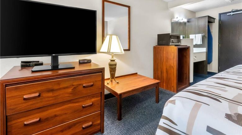 <b>Rodeway Inn Helena Suite</b>. Images powered by <a href="https://iceportal.shijigroup.com/" title="IcePortal" target="_blank">IcePortal</a>.
