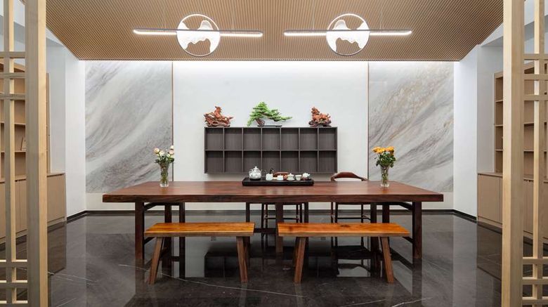 <b>Days Inn by Wyndham Kunming Panlong Lobby</b>. Images powered by <a href="https://iceportal.shijigroup.com/" title="IcePortal" target="_blank">IcePortal</a>.