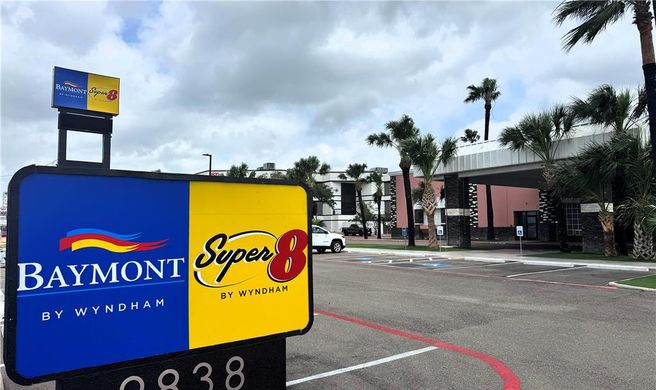 Baymont Corpus Christi Airport Exterior