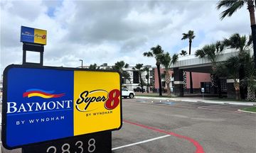 Baymont Corpus Christi Airport