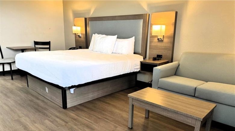 <b>Baymont Corpus Christi Airport Room</b>. Images powered by <a href="https://iceportal.shijigroup.com/" title="IcePortal" target="_blank">IcePortal</a>.