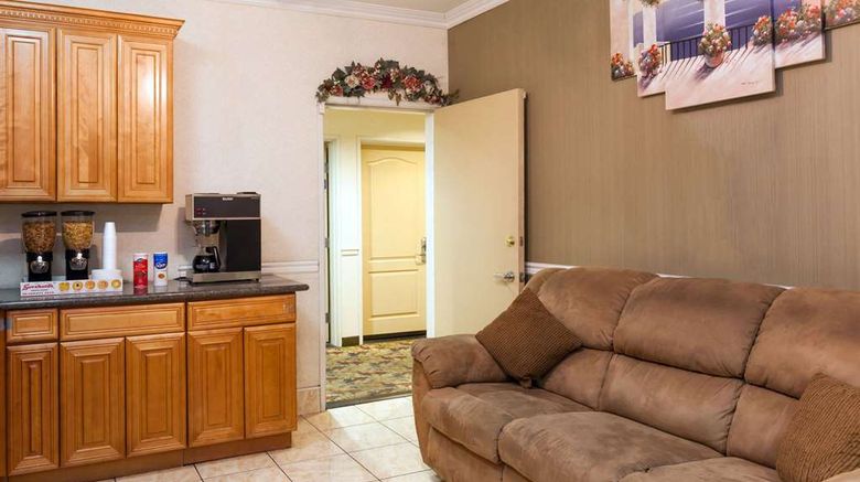 <b>Howard Johnson by Wyndham Bakersfield Other</b>. Images powered by <a href="https://iceportal.shijigroup.com/" title="IcePortal" target="_blank">IcePortal</a>.