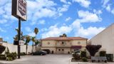 Howard Johnson by Wyndham Bakersfield Exterior
