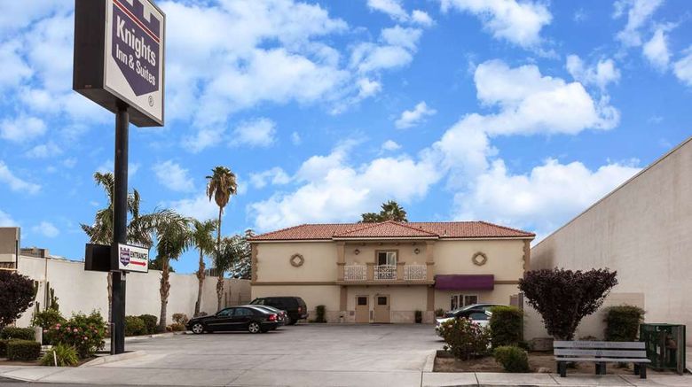Howard Johnson by Wyndham Bakersfield Exterior. Images powered by <a href="https://iceportal.shijigroup.com" target="_blank" rel="noopener">Ice Portal</a>.