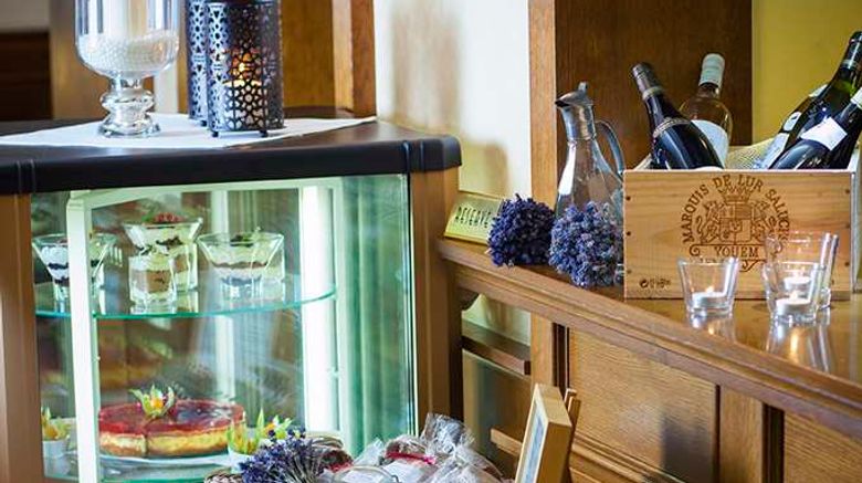 <b>Hotel Abacie Restaurant</b>. Images powered by <a href="https://iceportal.shijigroup.com/" title="IcePortal" target="_blank">IcePortal</a>.