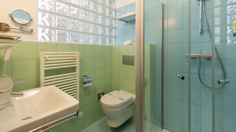 <b>Hotel Abacie Room</b>. Images powered by <a href="https://iceportal.shijigroup.com/" title="IcePortal" target="_blank">IcePortal</a>.