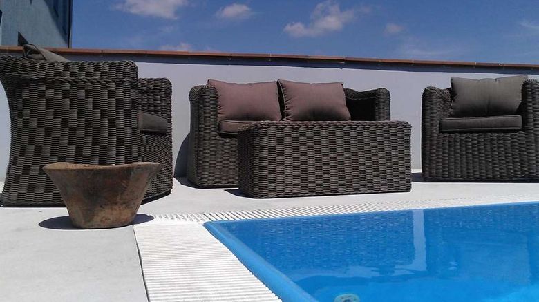 <b>Hotel Abacie Pool</b>. Images powered by <a href="https://iceportal.shijigroup.com/" title="IcePortal" target="_blank">IcePortal</a>.