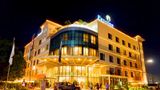 <b>ExpoInn Suites & Convention Exterior</b>. Images powered by <a href="https://iceportal.shijigroup.com/" title="IcePortal" target="_blank">IcePortal</a>.