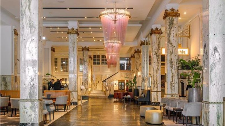 <b>Reichshof Hamburg Lobby</b>. Images powered by <a href="https://iceportal.shijigroup.com/" title="IcePortal" target="_blank">IcePortal</a>.