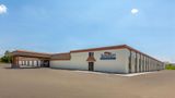 Baymont Conference Center & Water Park Exterior