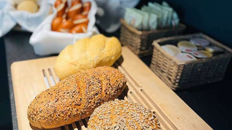 <b>Hotel Al Caminetto WorldHotels Crafted Restaurant</b>. Images powered by <a href="https://iceportal.shijigroup.com/" title="IcePortal" target="_blank">IcePortal</a>.