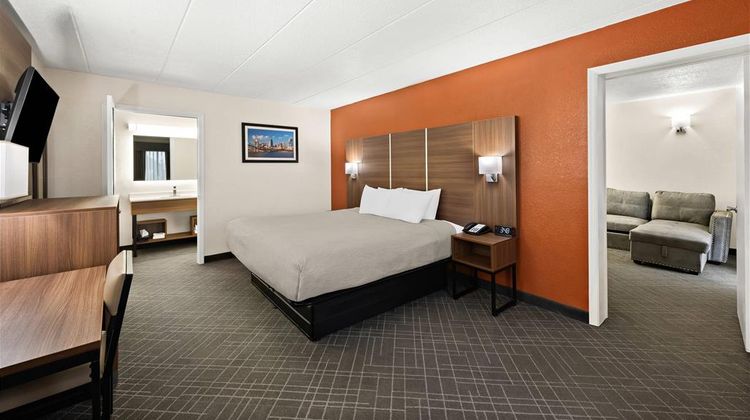 Quality Inn Mason Near Kings Island Suite