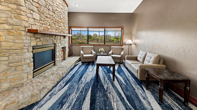 Quality Inn Mason Near Kings Island Lobby
