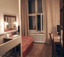 Anna Hotel Room