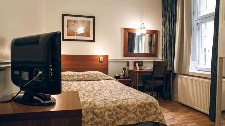 Anna Hotel Room