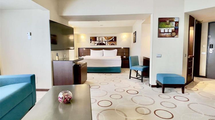 Bucharest Unirii Square Hotel Suite