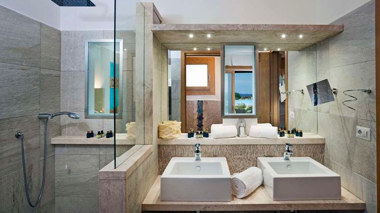 <b>Resort Valle dell'Erica Thalasso & Spa Room</b>. Images powered by <a href="https://iceportal.shijigroup.com/" title="IcePortal" target="_blank">IcePortal</a>.