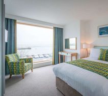 Talbot Suites at Stonebridge Room