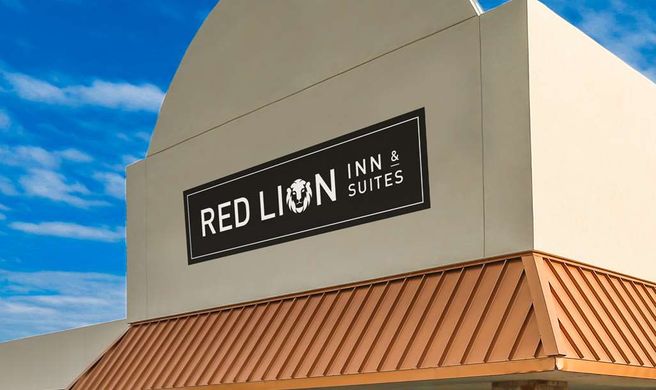 Howard Johnson Inn & Suites O'Hare Exterior