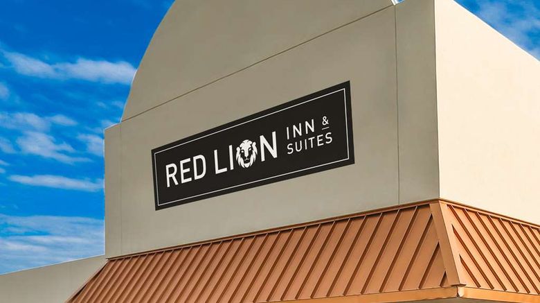 Howard Johnson Inn  and  Suites OHare Exterior. Images powered by <a href="https://iceportal.shijigroup.com" target="_blank" rel="noopener">Ice Portal</a>.