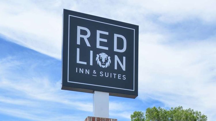 Howard Johnson Inn & Suites O'Hare Exterior