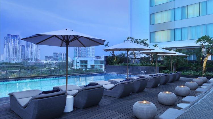 DoubleTree by Hilton Jakarta Kemayoran Pool