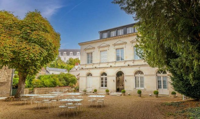 Hotel Le Grand Monarque Exterior