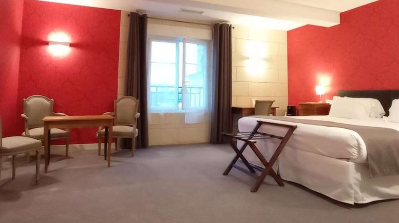 <b>Hotel Le Grand Monarque Room</b>. Images powered by <a href="https://iceportal.shijigroup.com/" title="IcePortal" target="_blank">IcePortal</a>.