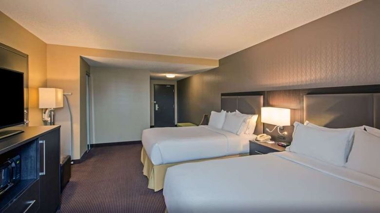 <b>Quality Inn & Suites Room</b>. Images powered by <a href="https://iceportal.shijigroup.com/" title="IcePortal" target="_blank">IcePortal</a>.