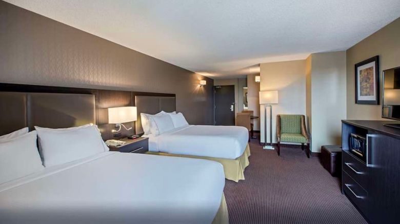 <b>Quality Inn & Suites Room</b>. Images powered by <a href="https://iceportal.shijigroup.com/" title="IcePortal" target="_blank">IcePortal</a>.
